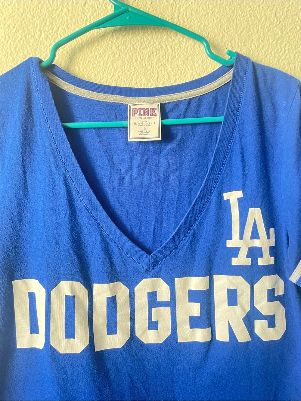 Victoria's Secret PINK Los Angeles Dodgers Blue & White V-Neck Tee - Picture 3 of 9